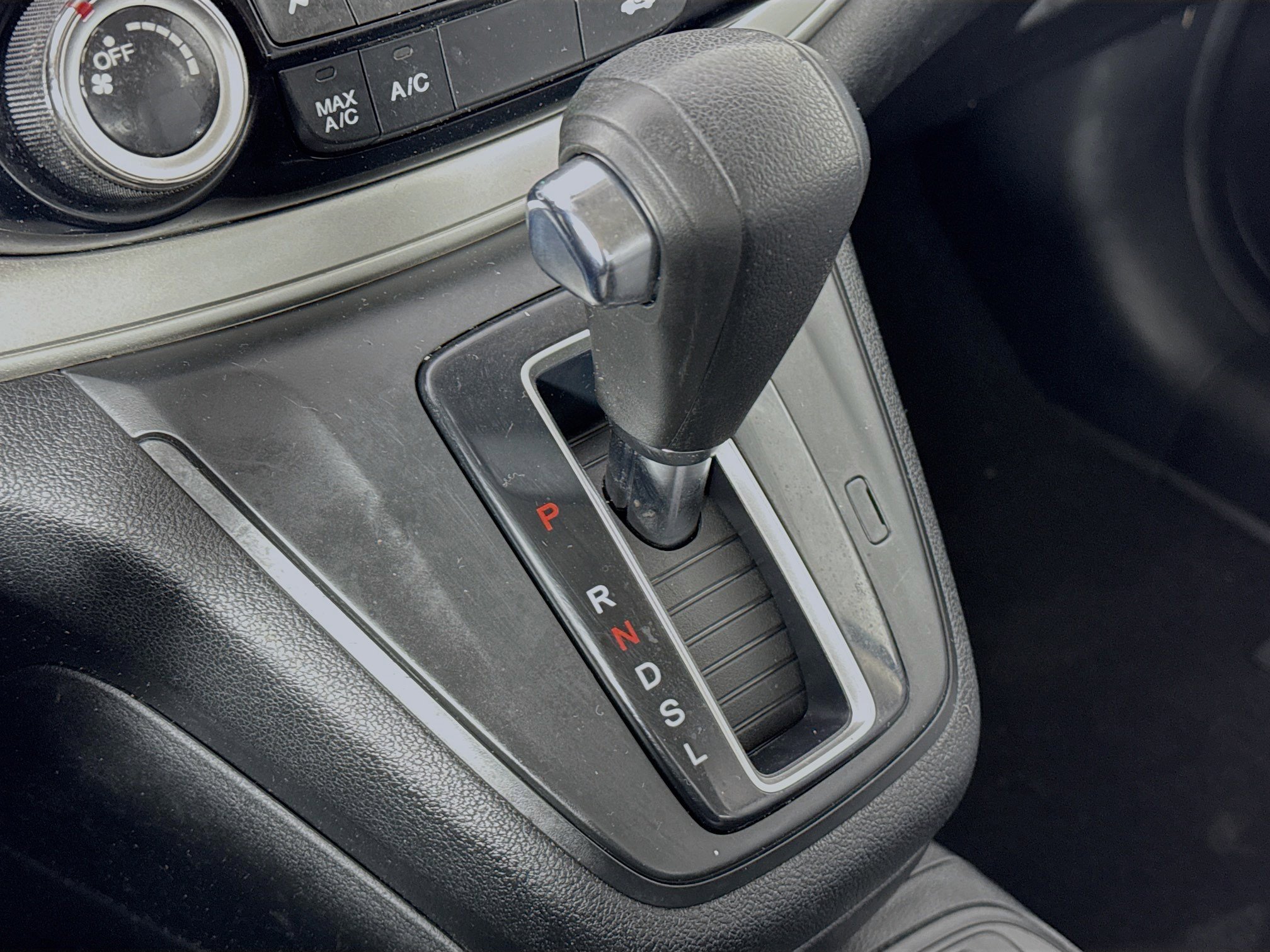 Used 2016 Honda CR-V LX image 16