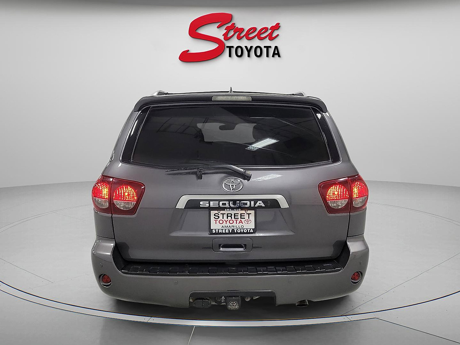 Certified 2021 Toyota Sequoia Platinum image 3