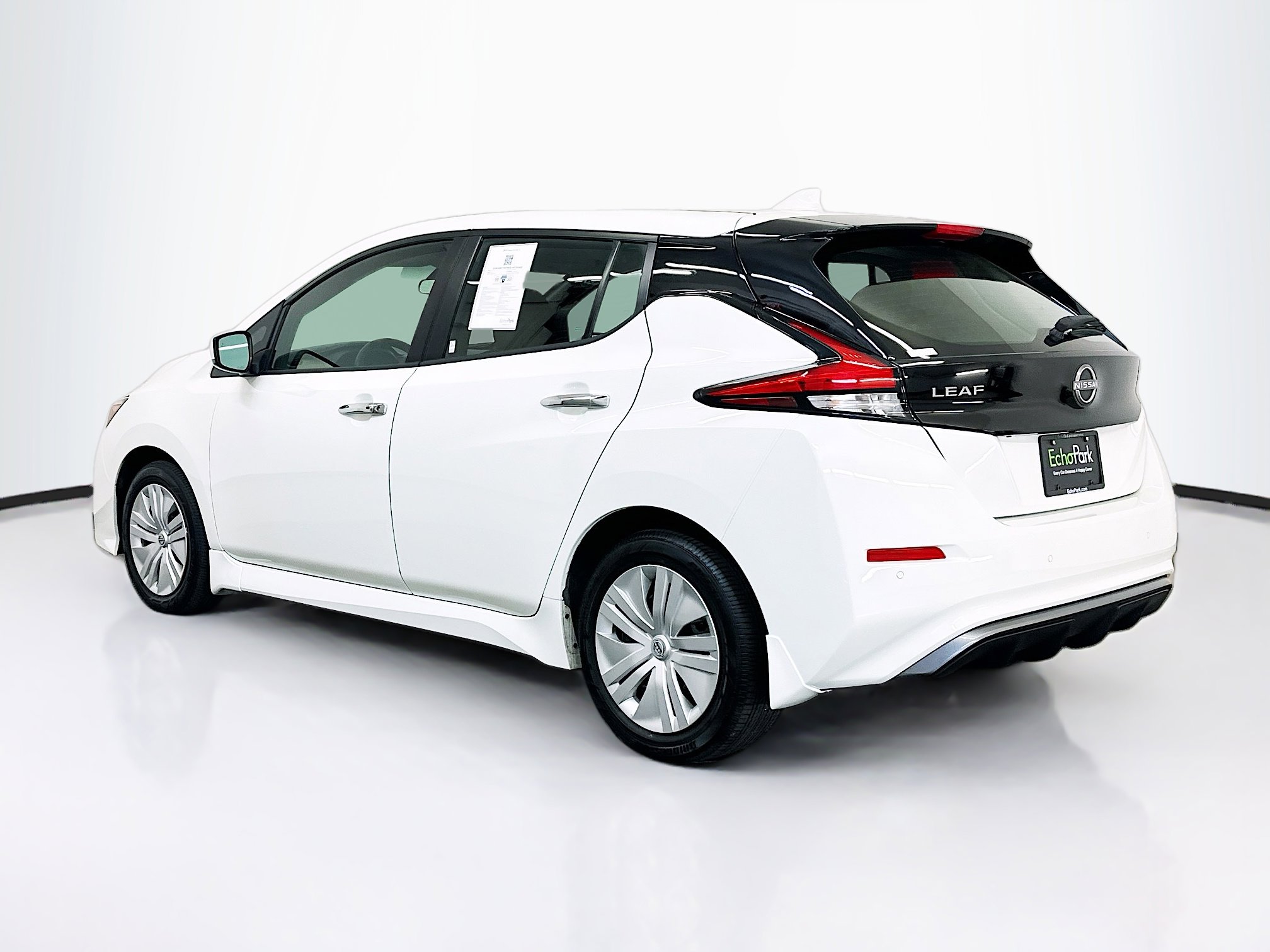 Used 2025 Nissan Leaf S image 5
