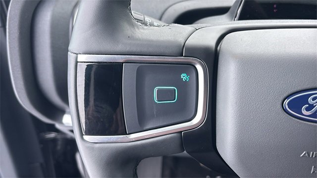 Used 2025 Ford Expedition Active image 16