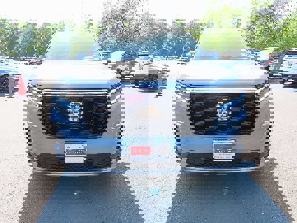 New 2025 Honda Pilot Touring image 6