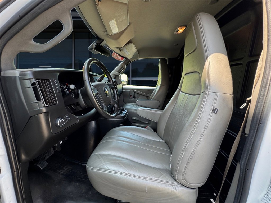 Used 2022 Chevrolet Express 2500 w/ Driver Convenience Package image 13