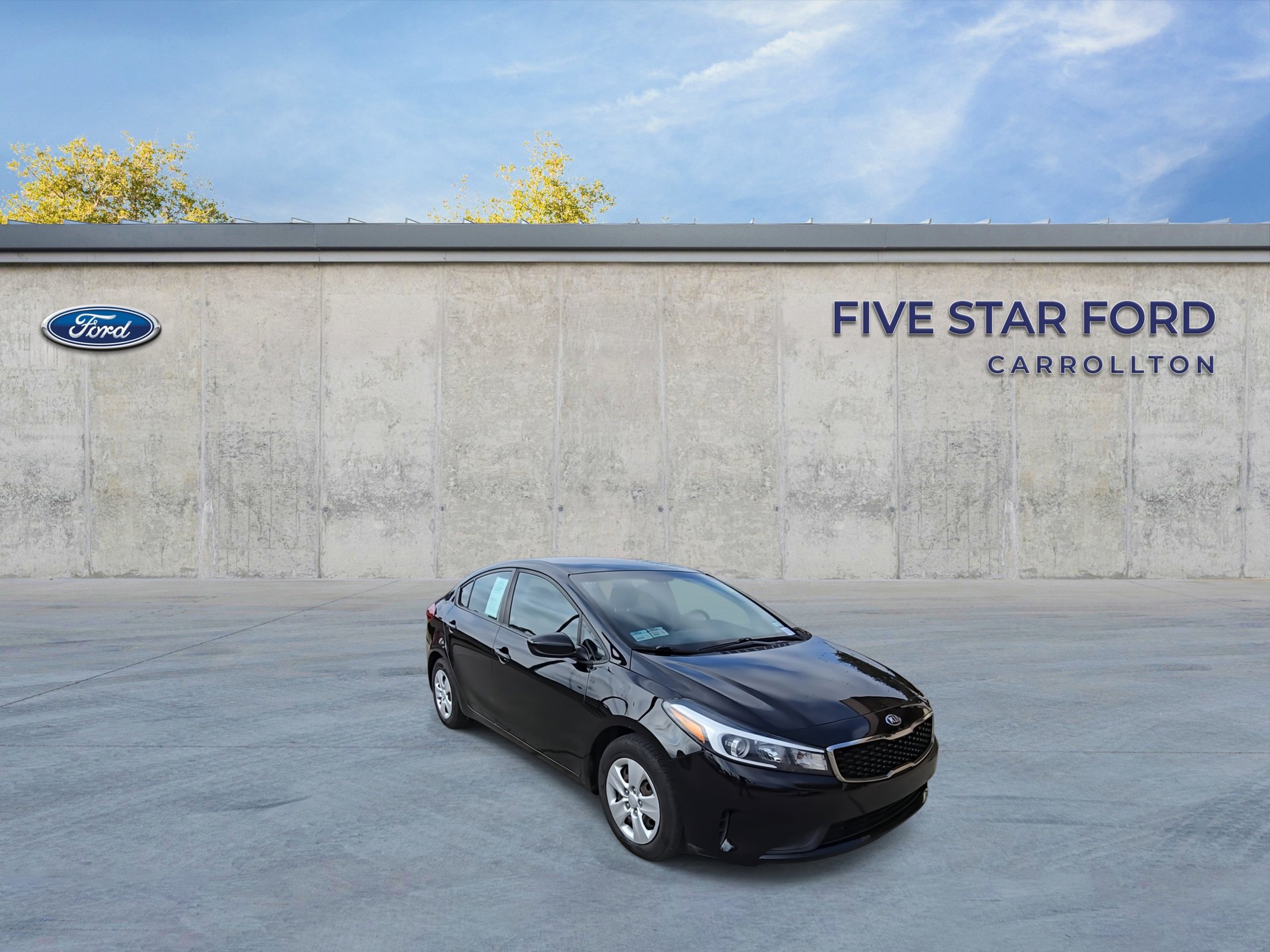 Used 2017 Kia Forte LX image 2