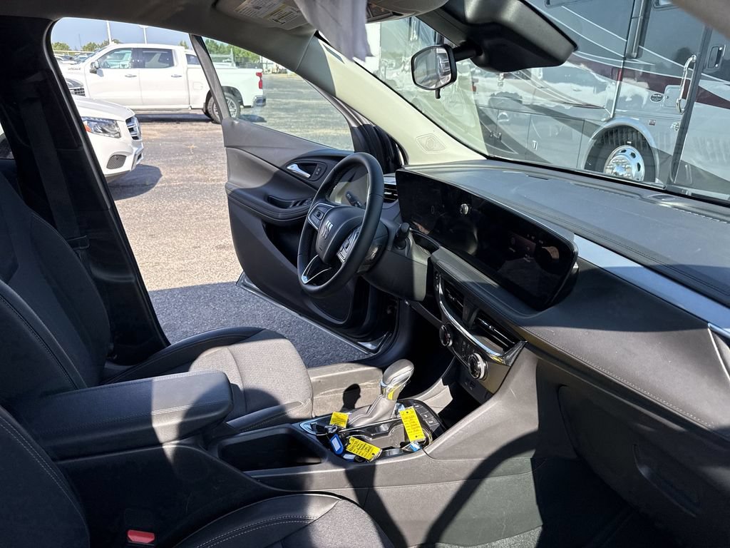 Certified 2026 Buick Encore GX Preferred FWD image 35