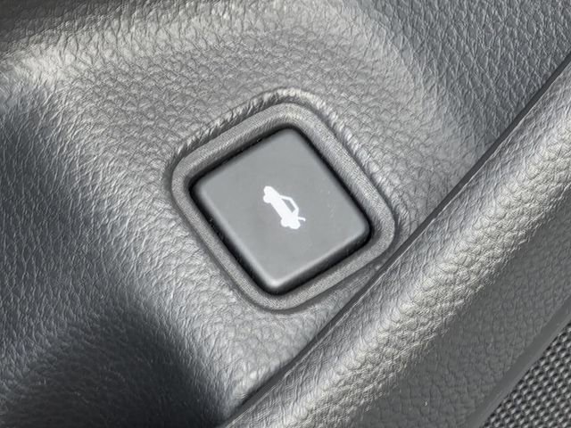 Used 2022 Honda Accord EX-L image 32