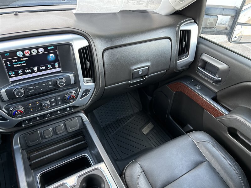 Used 2018 GMC Sierra 3500 SLT AWD/4WD image 25