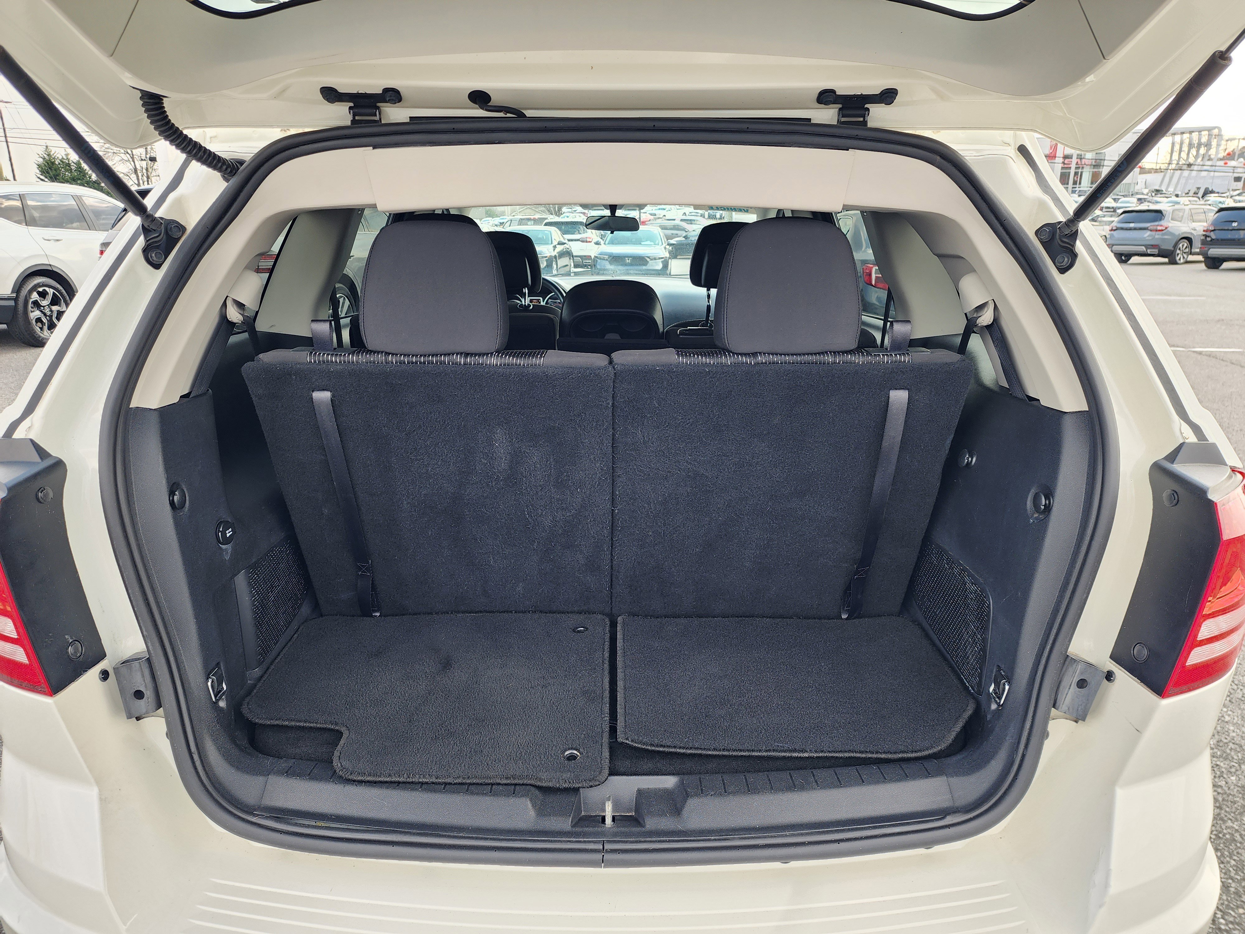 Used 2018 Dodge Journey SE image 6