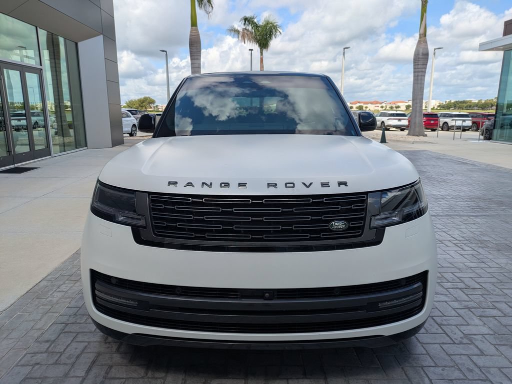 Certified 2025 Land Rover Range Rover Long Wheelbase SE AWD/4WD image 5