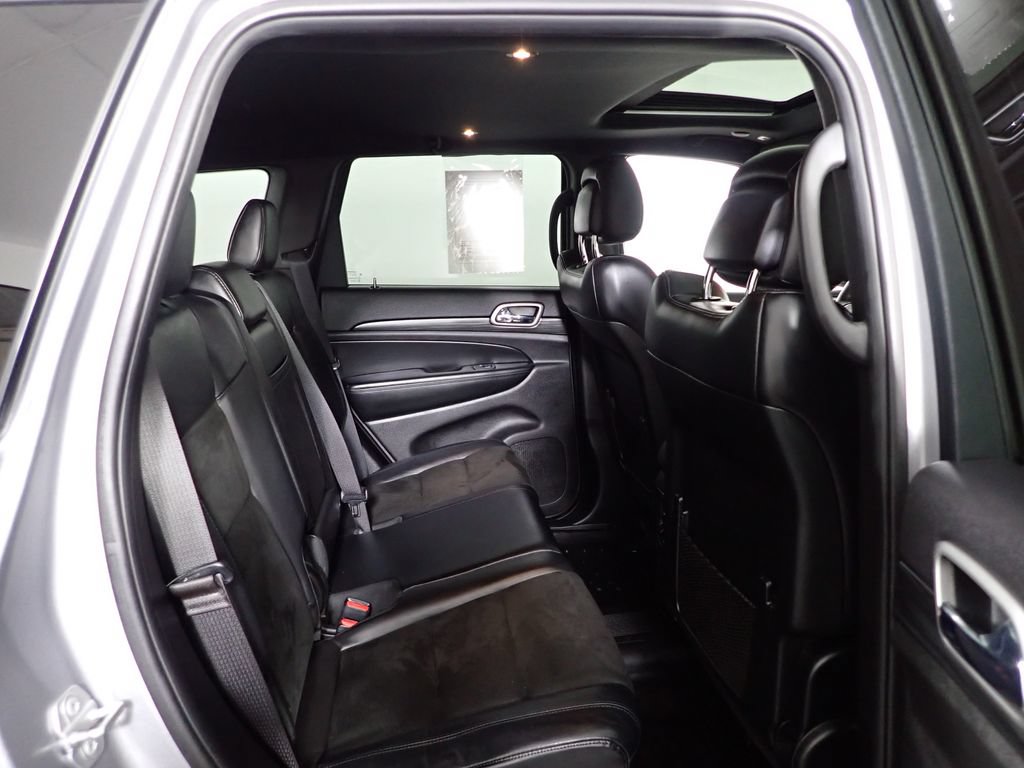 Used 2019 Jeep Grand Cherokee Altitude AWD/4WD image 34