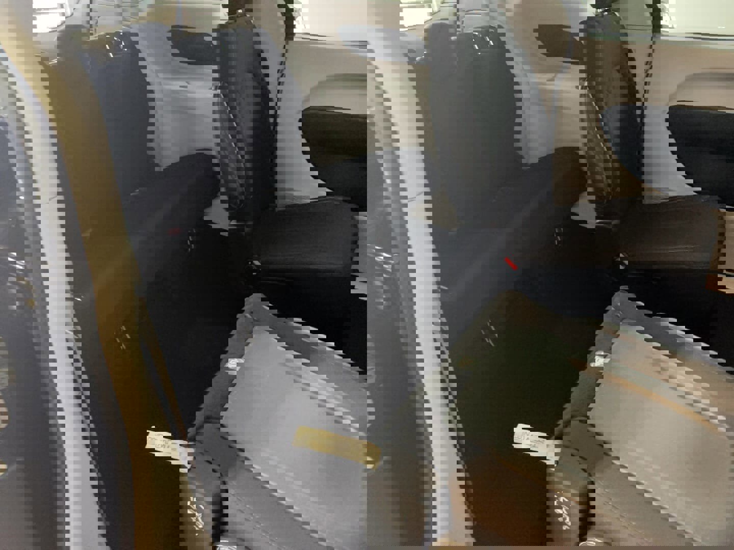 Used 2022 Chrysler Voyager LX image 18