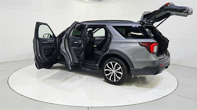 Used 2025 Ford Explorer ST-Line AWD/4WD image 31