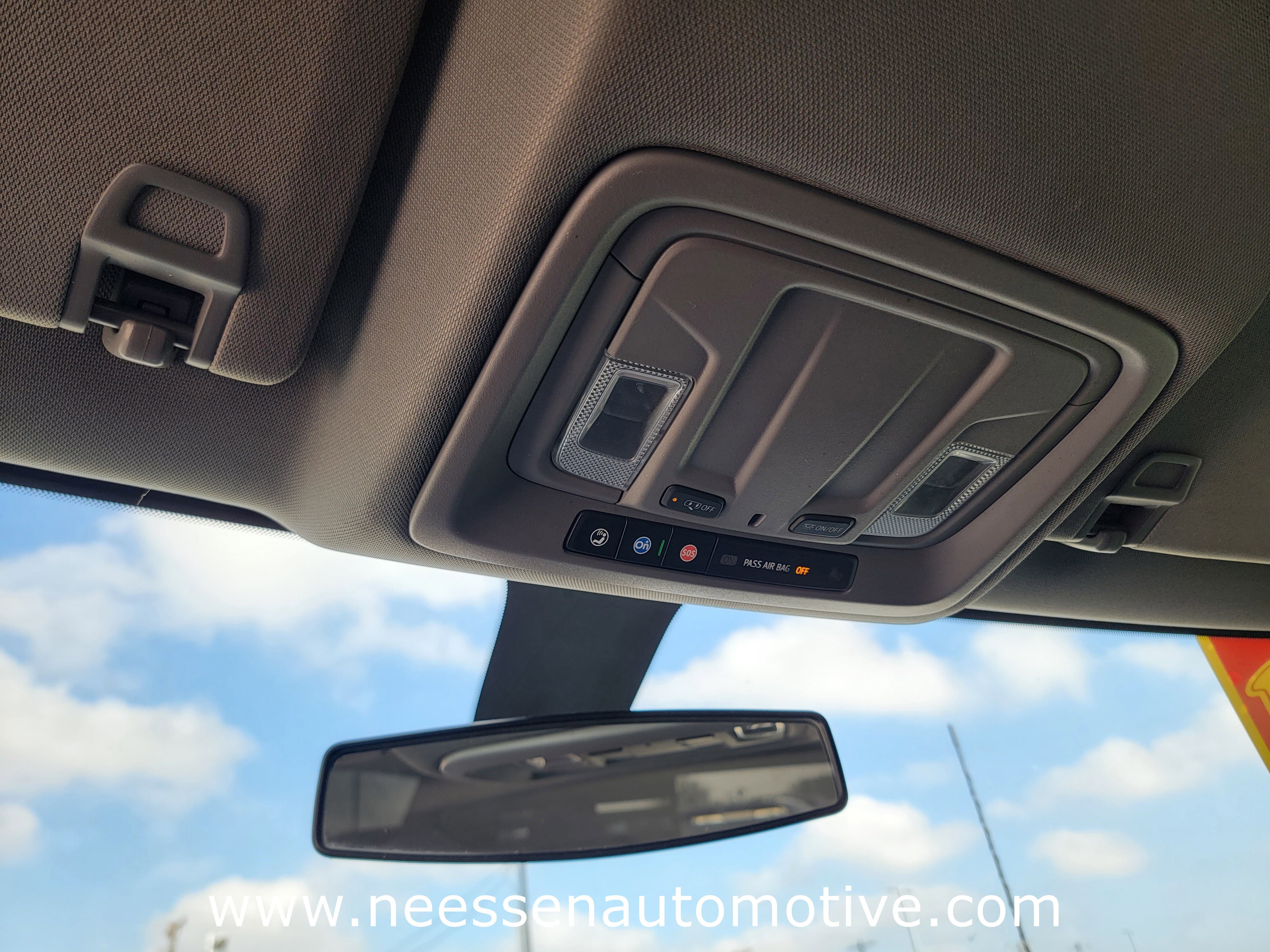 Used 2022 Chevrolet Silverado 2500 LT w/ Convenience Package image 31