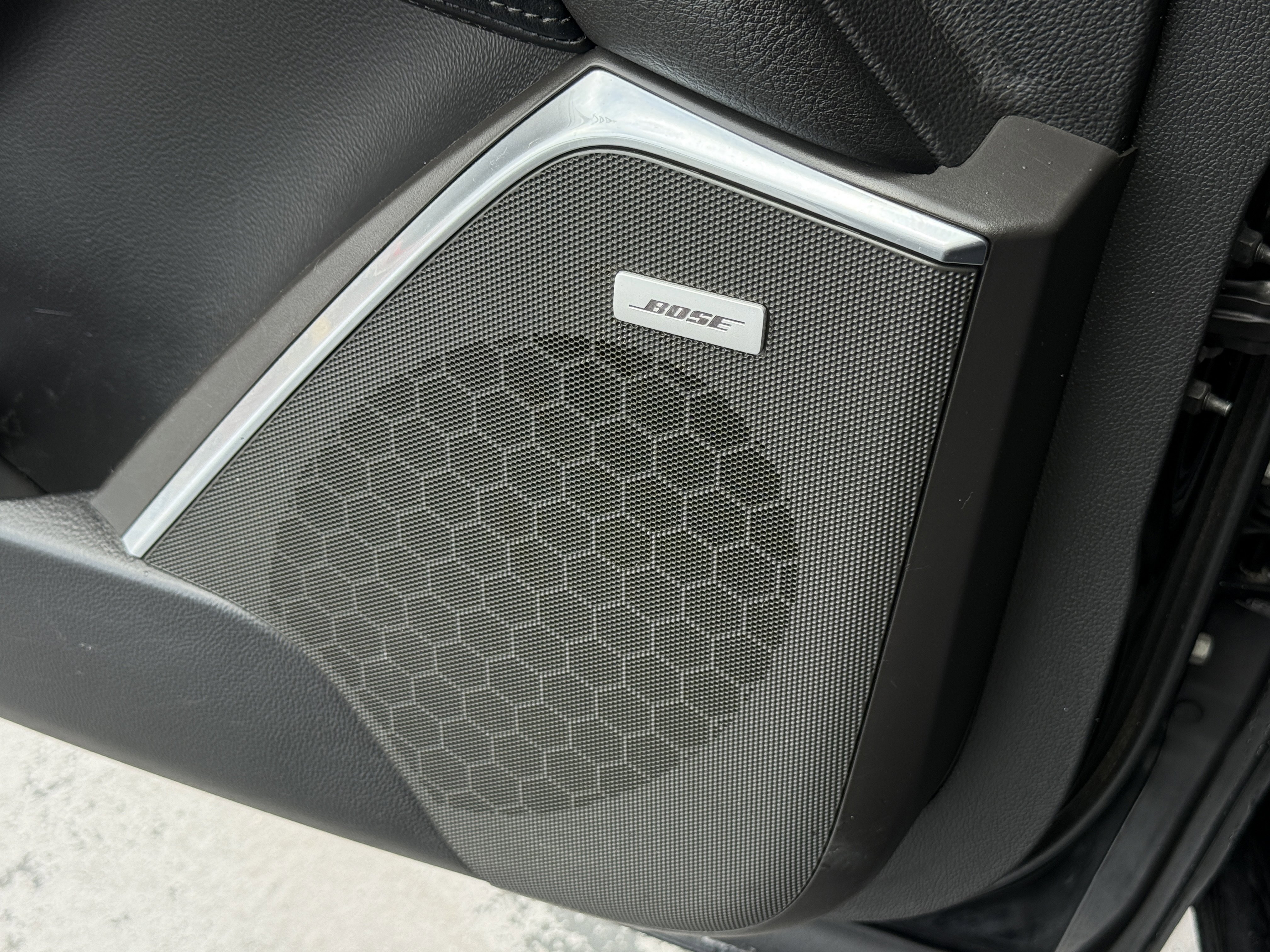 Used 2018 Cadillac Escalade ESV 2WD image 29