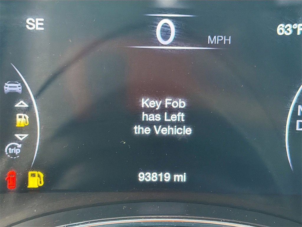 Used 2018 Jeep Grand Cherokee Laredo image 12