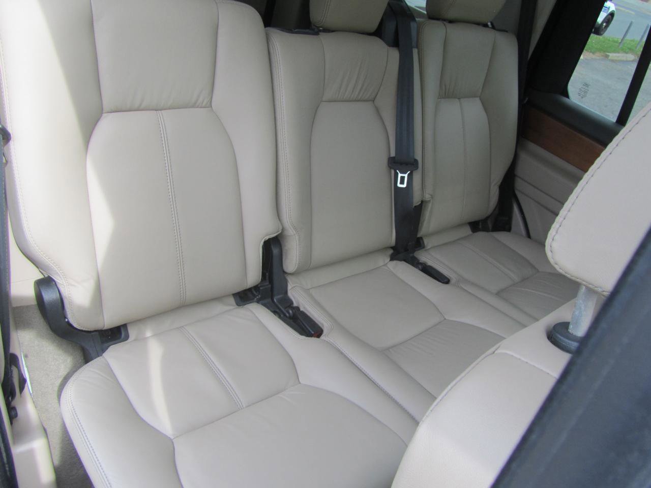 Used 2012 Land Rover LR4 HSE LUX AWD/4WD image 24