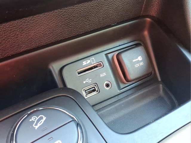 Used 2016 Jeep Cherokee Limited AWD/4WD image 31
