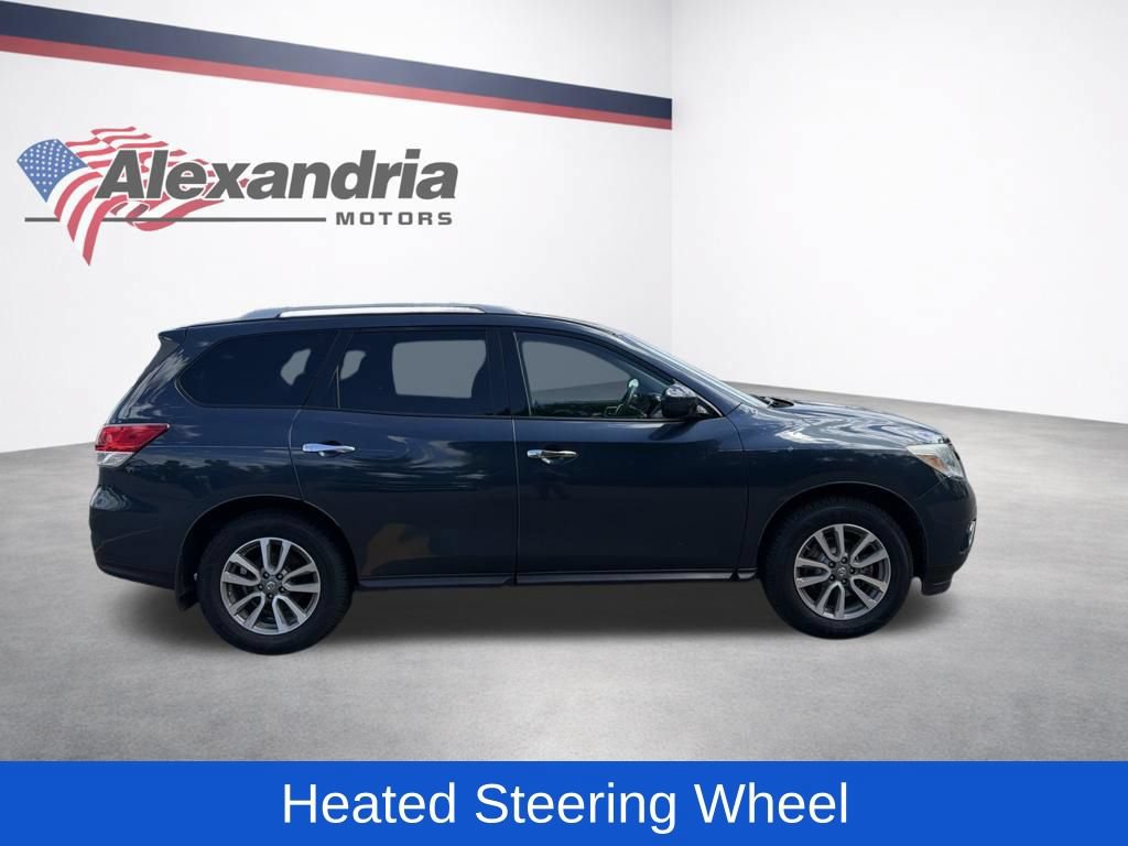 Used 2016 Nissan Pathfinder SV w/ SV Cold Weather Package AWD/4WD image 5