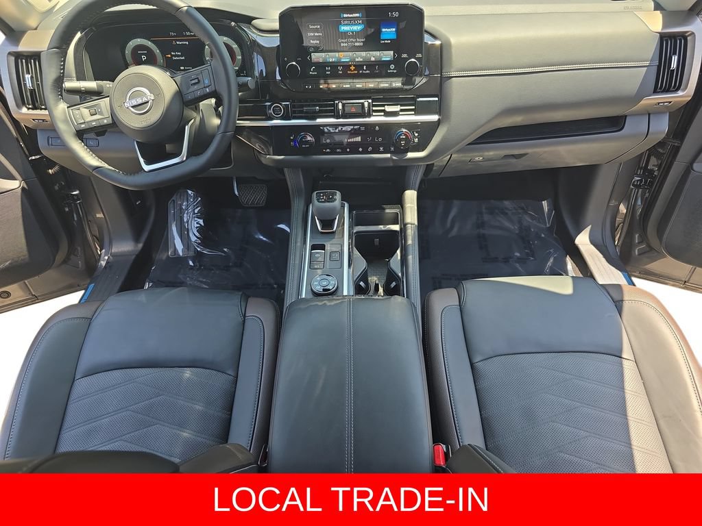 Used 2024 Nissan Pathfinder Platinum AWD/4WD image 9