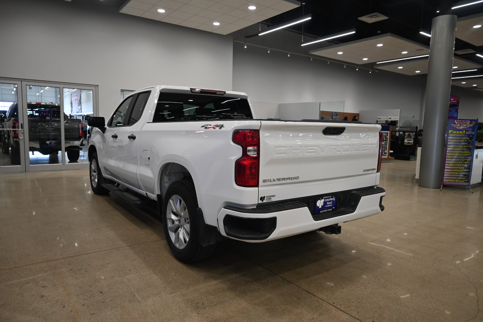 Used 2022 Chevrolet Silverado 1500 Custom image 7