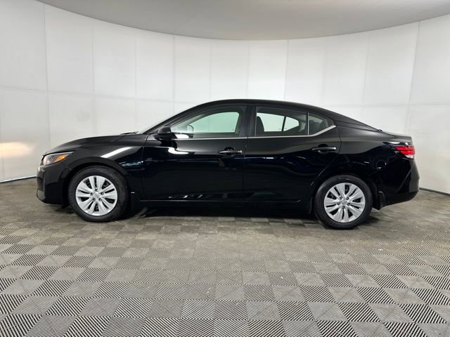 Used 2024 Nissan Sentra S image 6