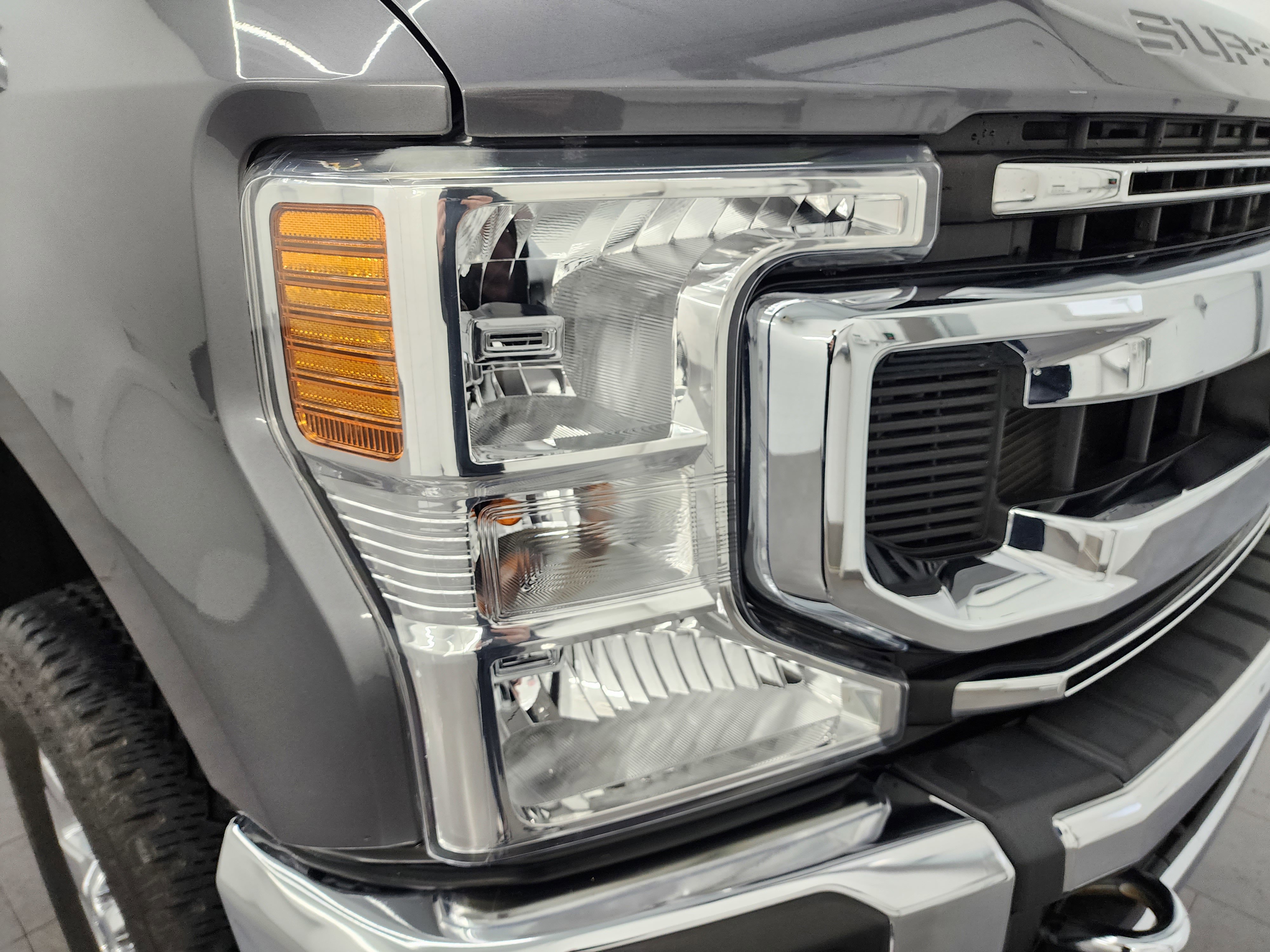 Used 2021 Ford F250 XLT w/ XLT Premium Package AWD/4WD image 26