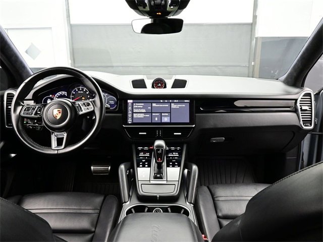 Used 2020 Porsche Cayenne Turbo image 16
