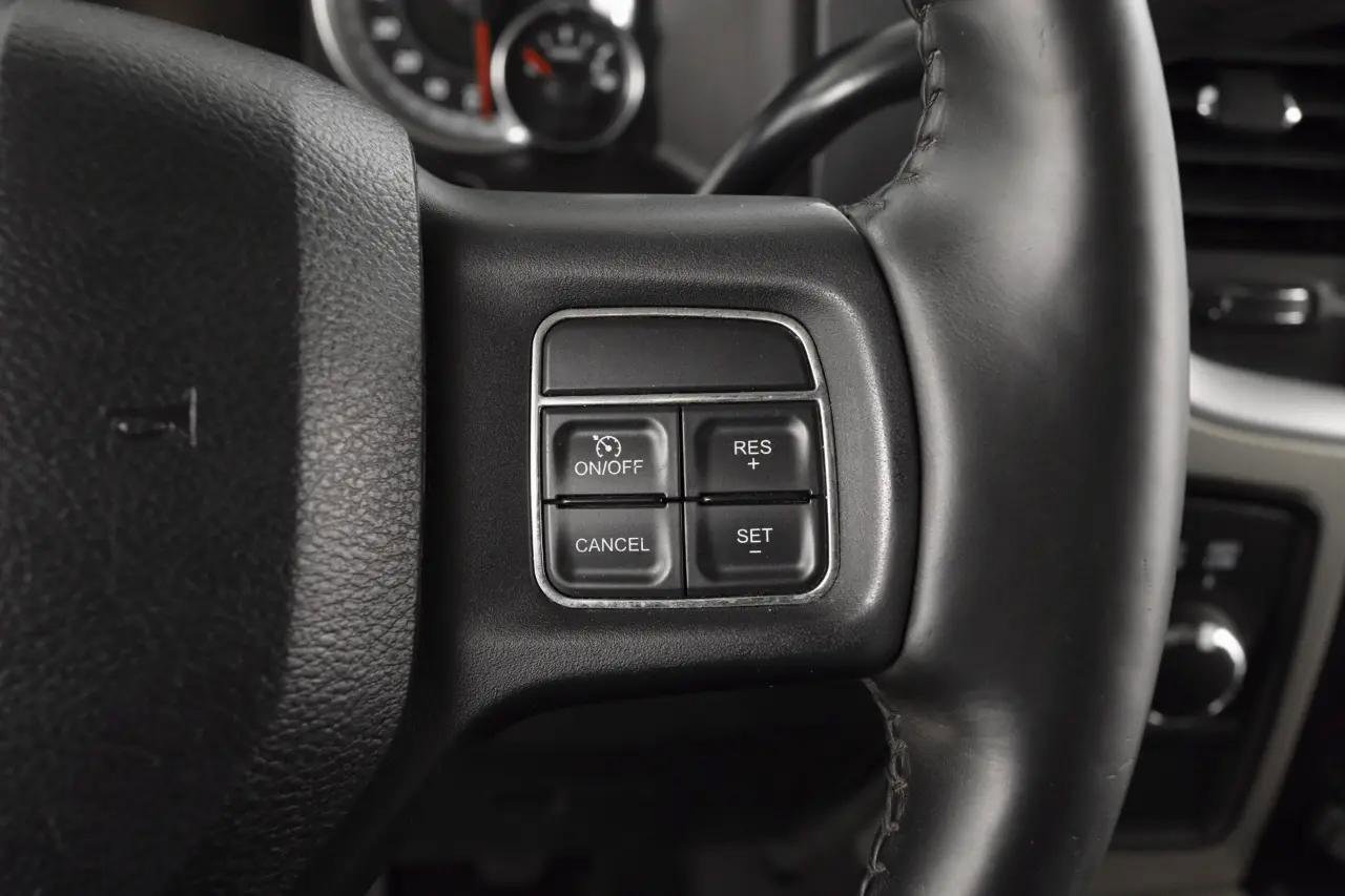 Used 2014 RAM 3500 Big Horn image 16