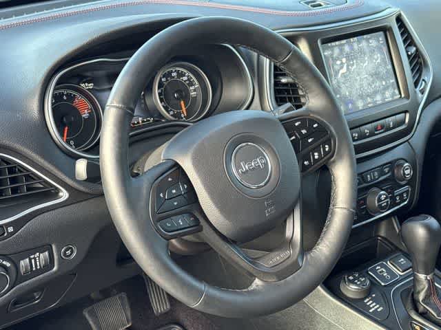 Used 2019 Jeep Cherokee Trailhawk AWD/4WD image 20