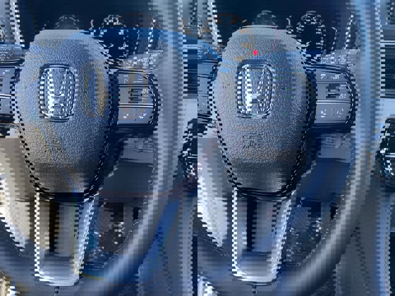 New 2025 Honda Pilot Touring image 16