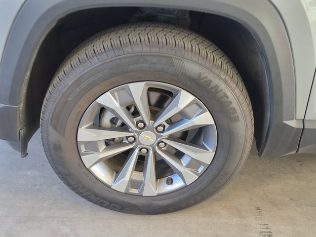 Used 2025 Chevrolet Equinox LT FWD image 14