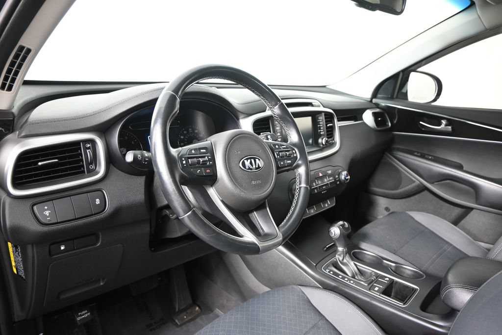 Used 2018 Kia Sorento FWD image 23