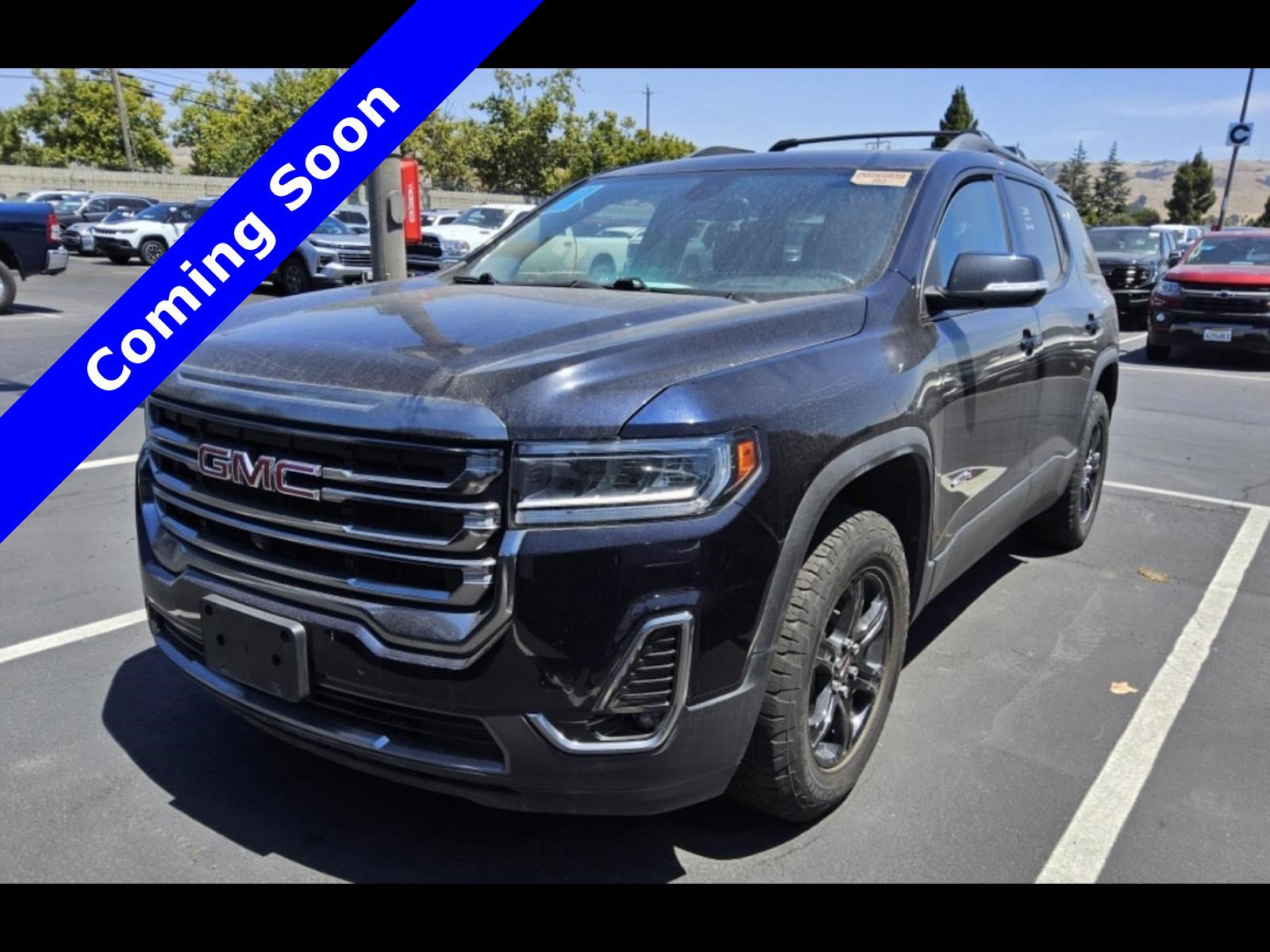 Used 2022 GMC Acadia AT4 w/ Technology Package AWD/4WD image 1
