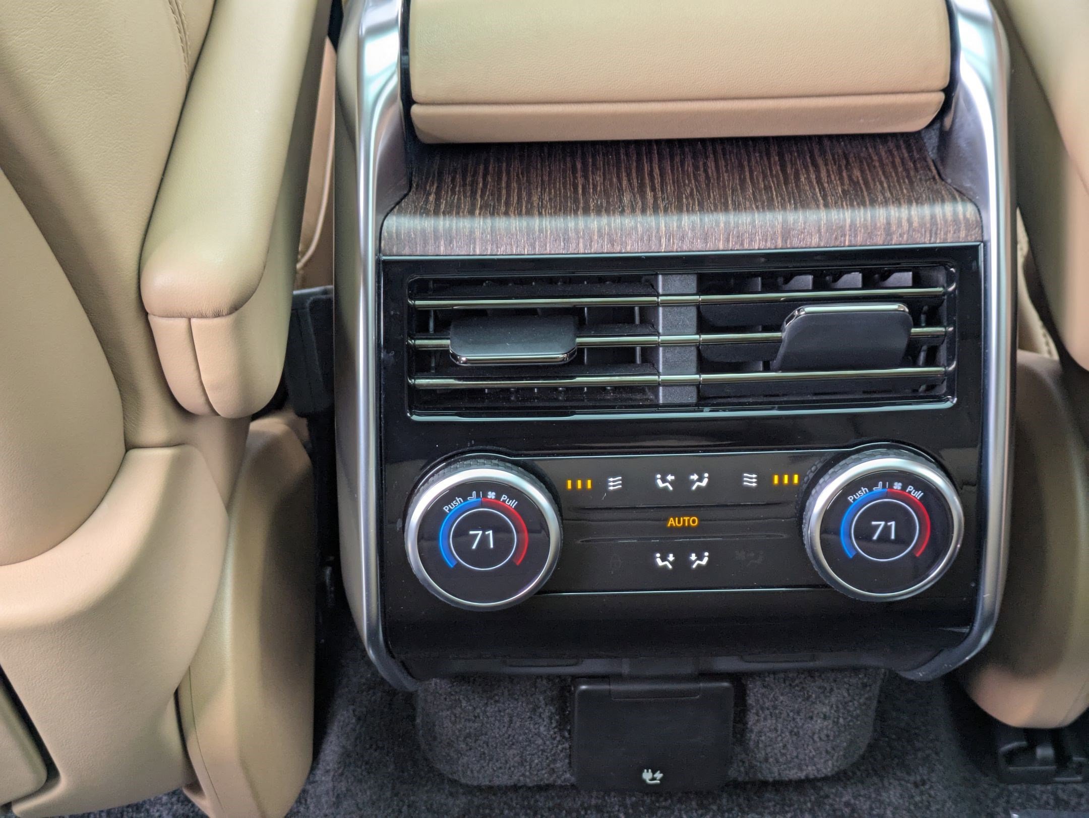 Certified 2023 Land Rover Range Rover SE image 26