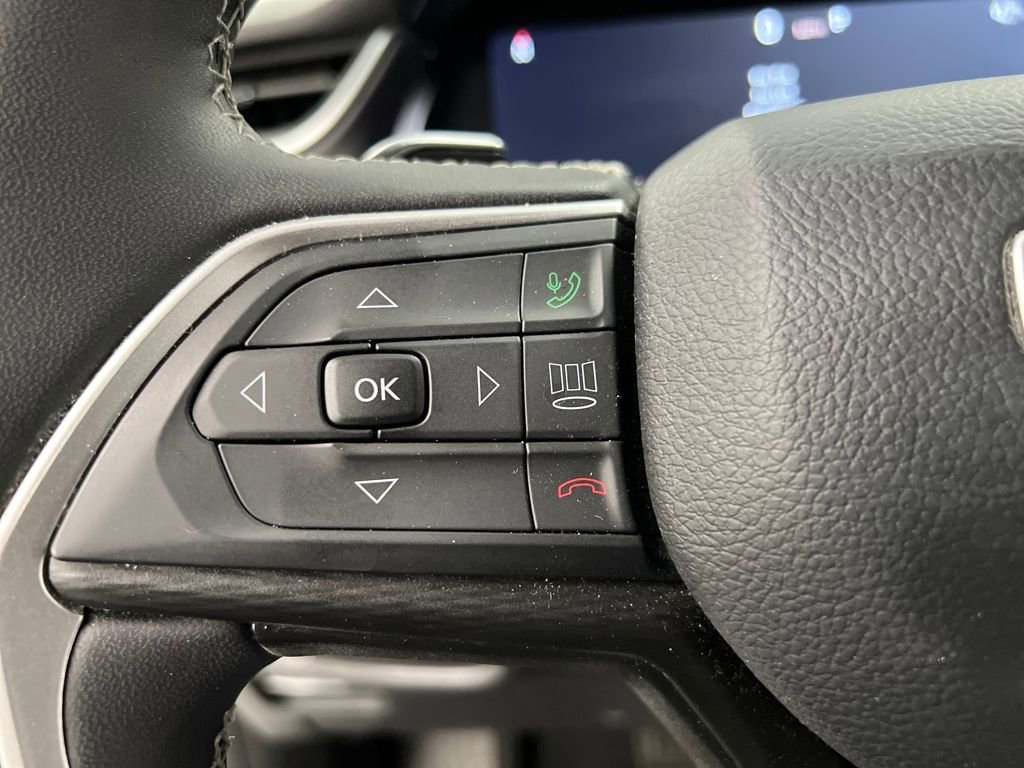 Used 2024 Jeep Grand Cherokee L Laredo image 49