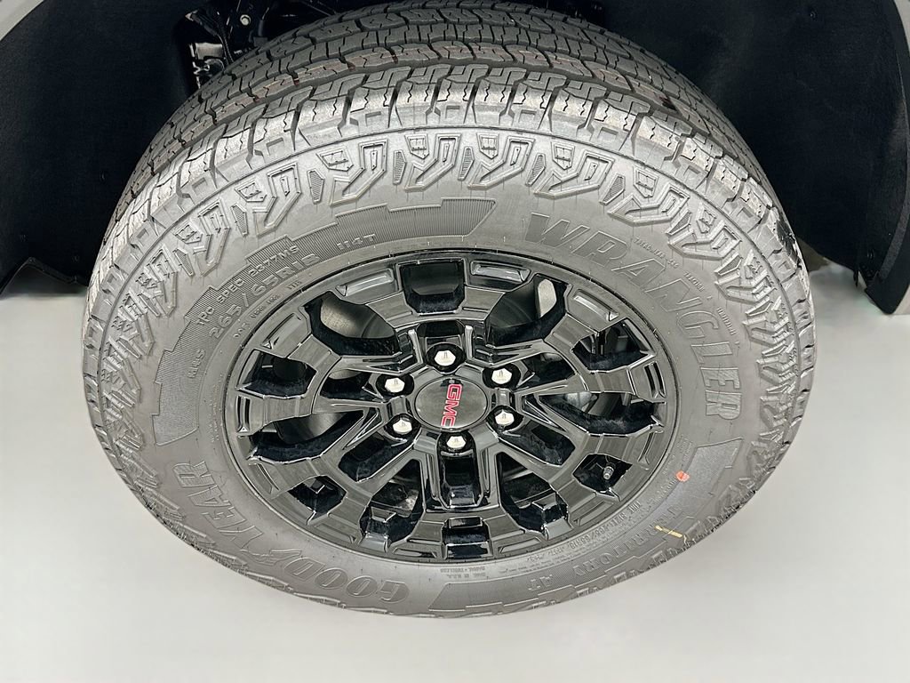 New 2026 GMC Canyon Elevation w/ Convenience Package RWD image 11