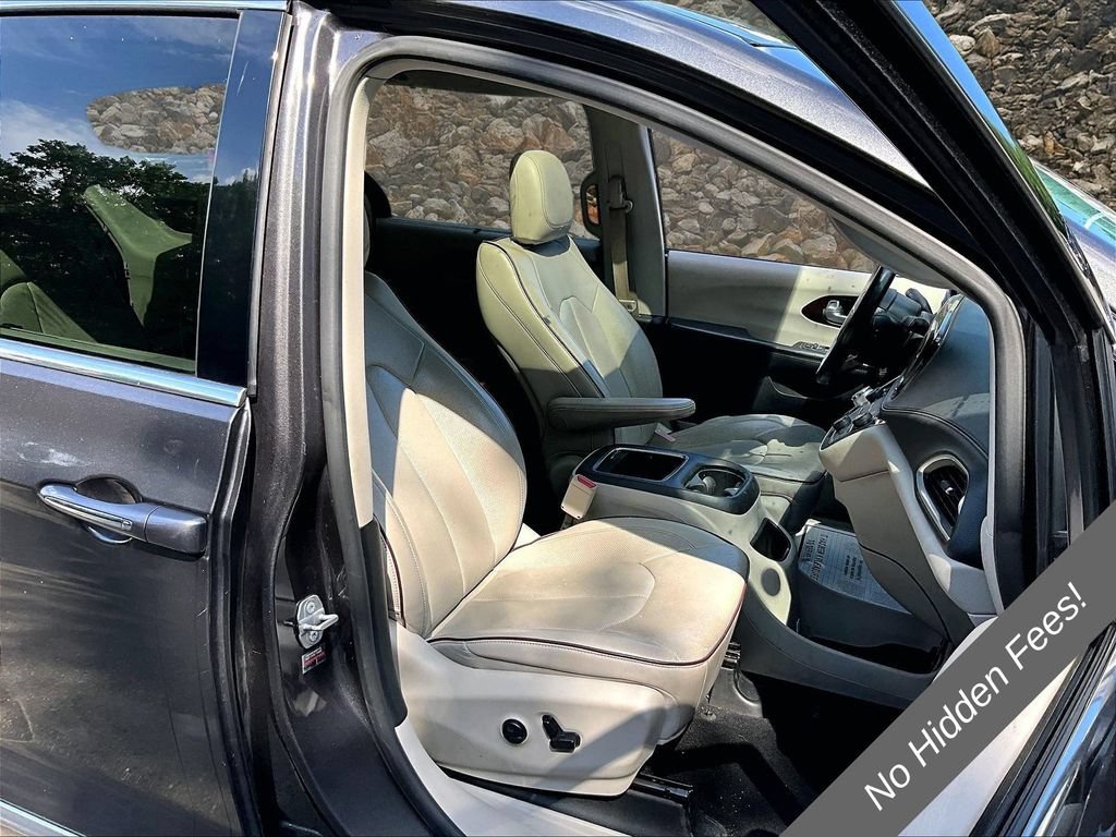 Used 2019 Chrysler Pacifica Limited FWD image 7