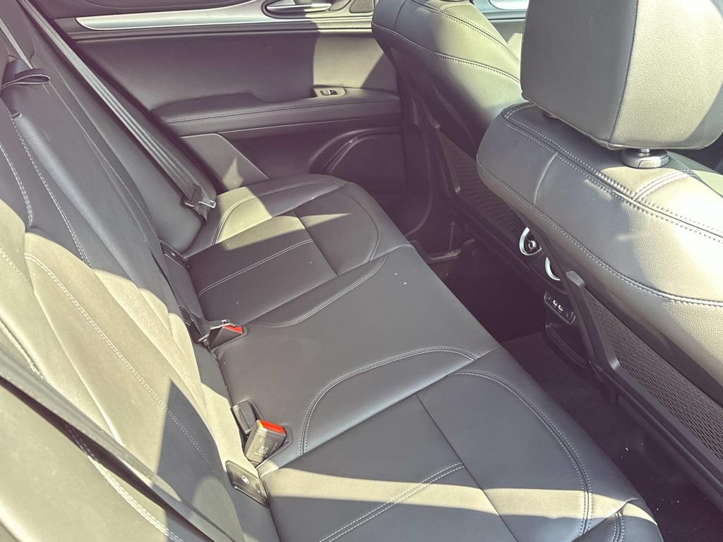 New 2026 Alfa Romeo Stelvio Sprint AWD/4WD image 18