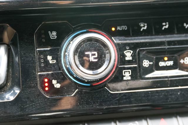 Used 2025 GMC Sierra 2500 AT4 AWD/4WD image 8