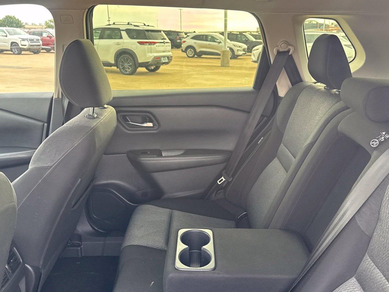 Certified 2025 Nissan Rogue SV FWD image 42