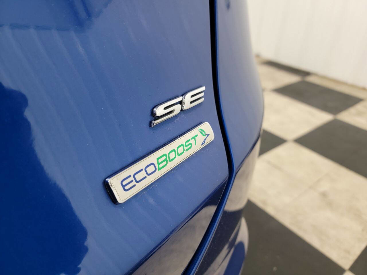 Used 2017 Ford Fusion SE w/ Fusion SE Technology Package FWD image 42