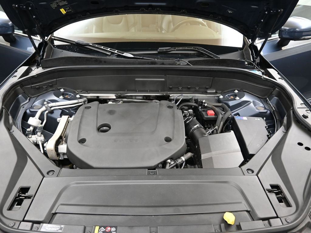 Certified 2023 Volvo XC90 B6 Plus w/ Protection Package Premier image 10