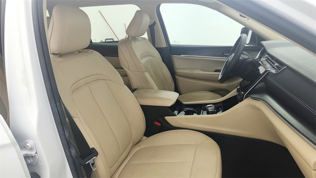 Used 2022 Jeep Grand Cherokee L Limited image 33