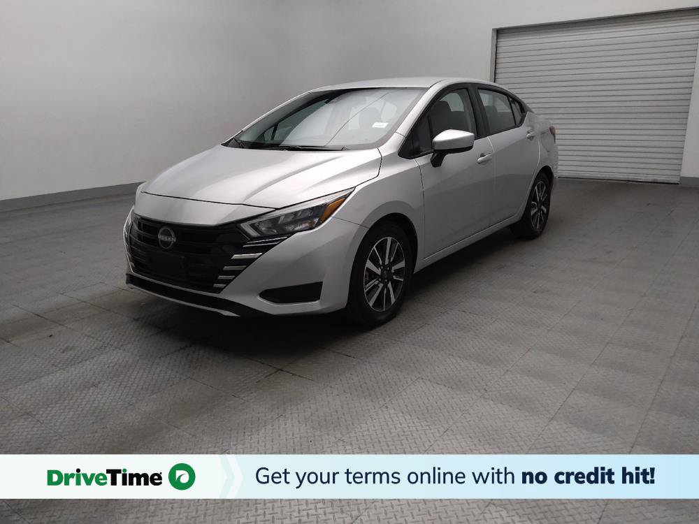 Used 2025 Nissan Versa SV FWD image 1