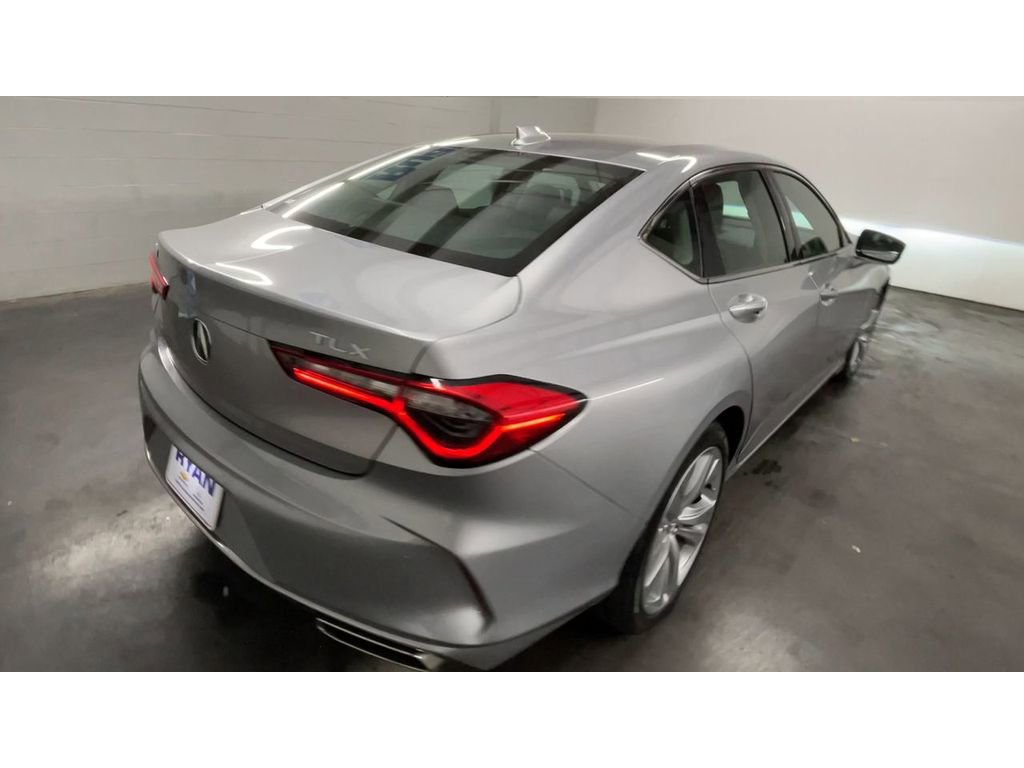 Used 2022 Acura TLX w/ Technology Package image 8