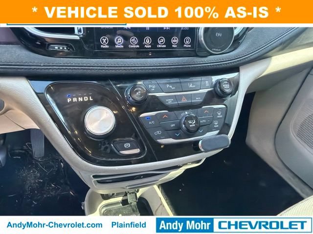 Used 2017 Chrysler Pacifica Limited w/ UConnect Theater Package FWD image 21