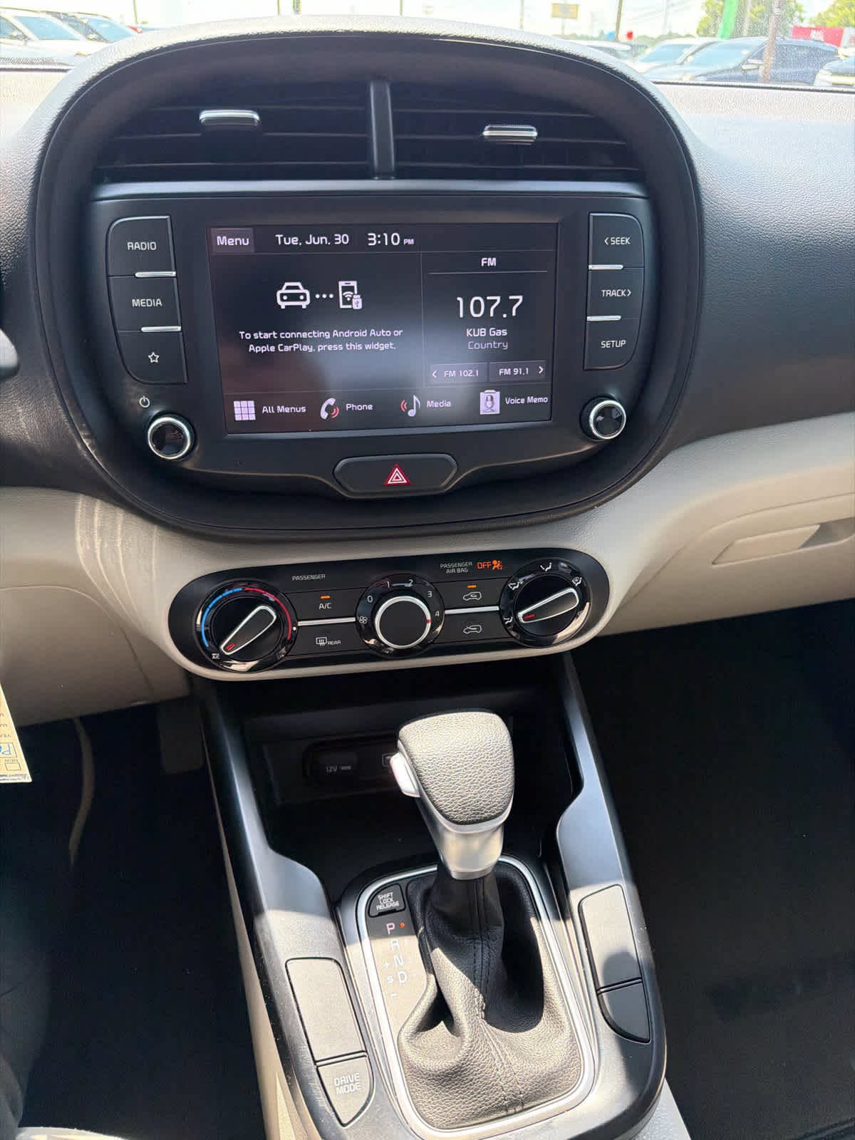 Used 2022 Kia Soul LX w/ Technology Package FWD image 14