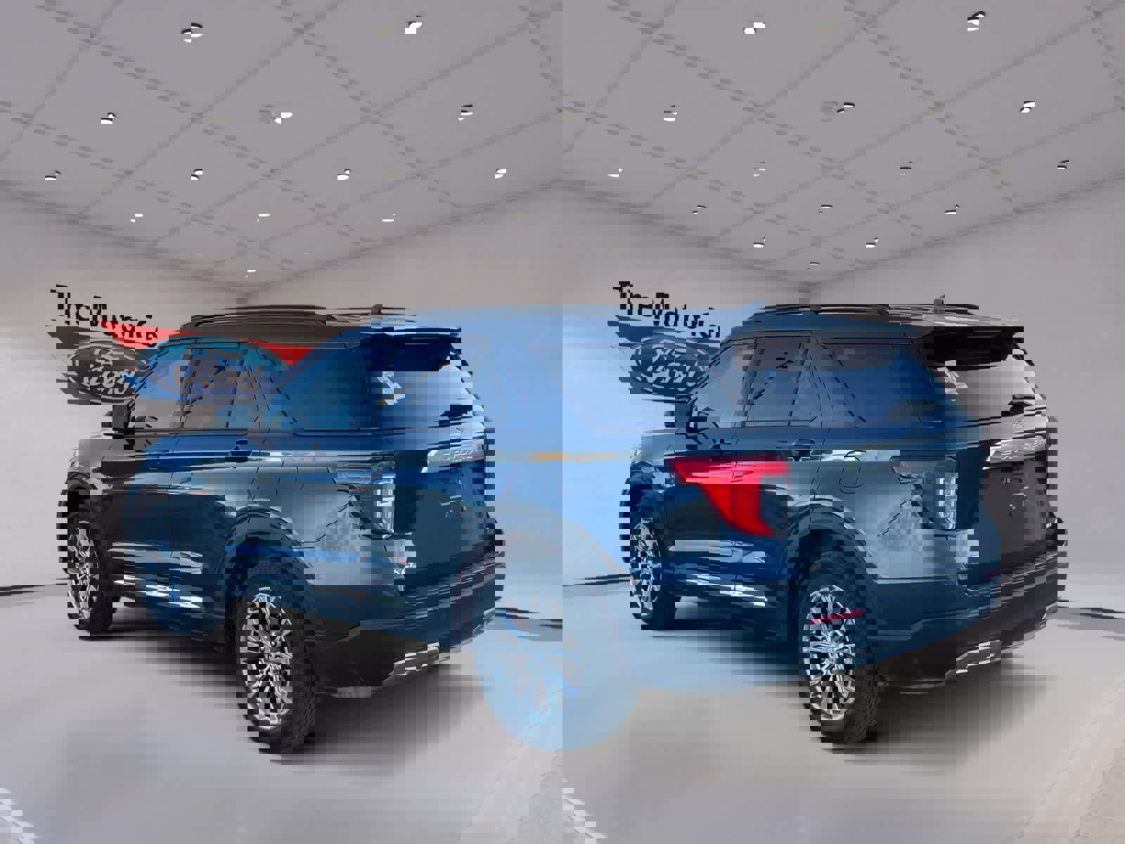 Certified 2023 Ford Explorer XLT w/ Equipment Group 202A image 7