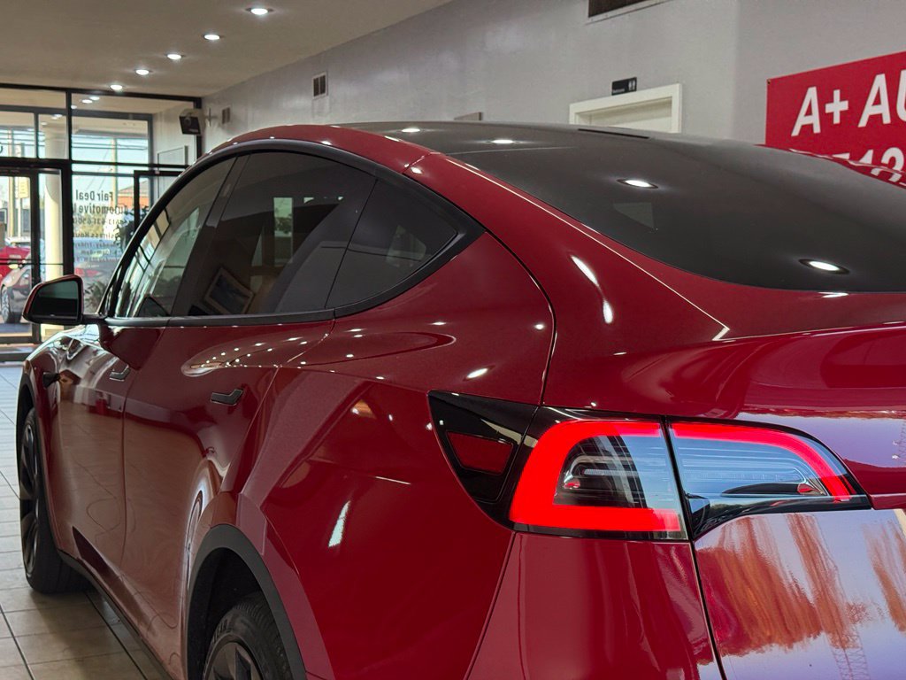 Used 2022 Tesla Model Y Long Range AWD/4WD image 8