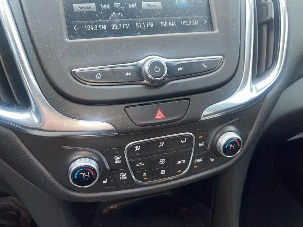 Used 2018 Chevrolet Equinox LT image 20