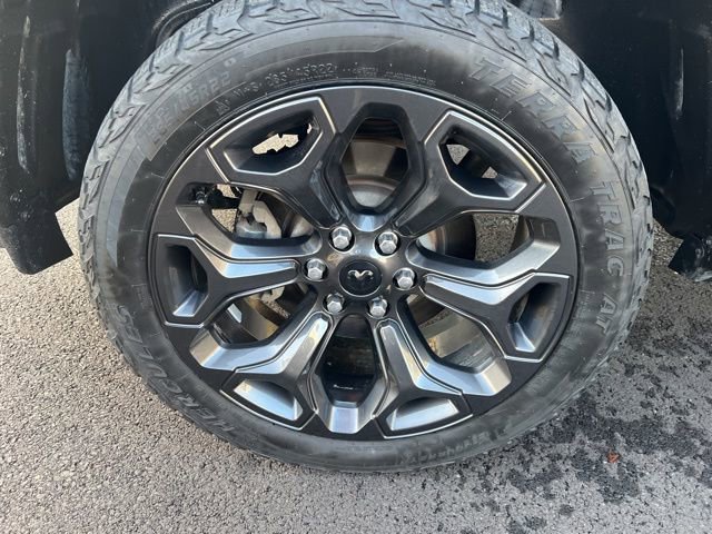 Used 2023 RAM 1500 Limited image 9